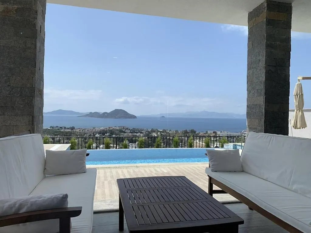 Bodrum - 5 Bedrooms “Sunset Villa”, With Infinity Heated Swimming Pool Turgutreis Vila