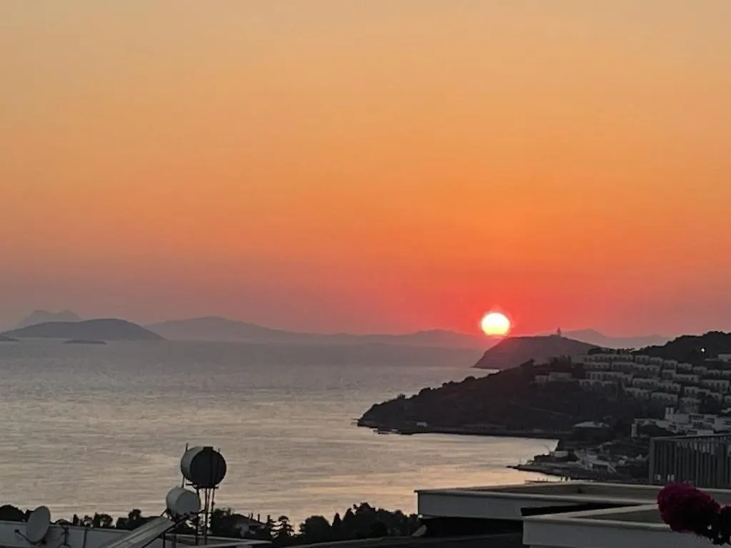 Vila Bodrum - 5 Bedrooms “Sunset Villa”, With Infinity Heated Swimming Pool Turgutreis Turecko